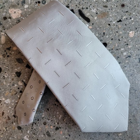 3/$20 - Tommy Hilfiger neck tie - Picture 1 of 5